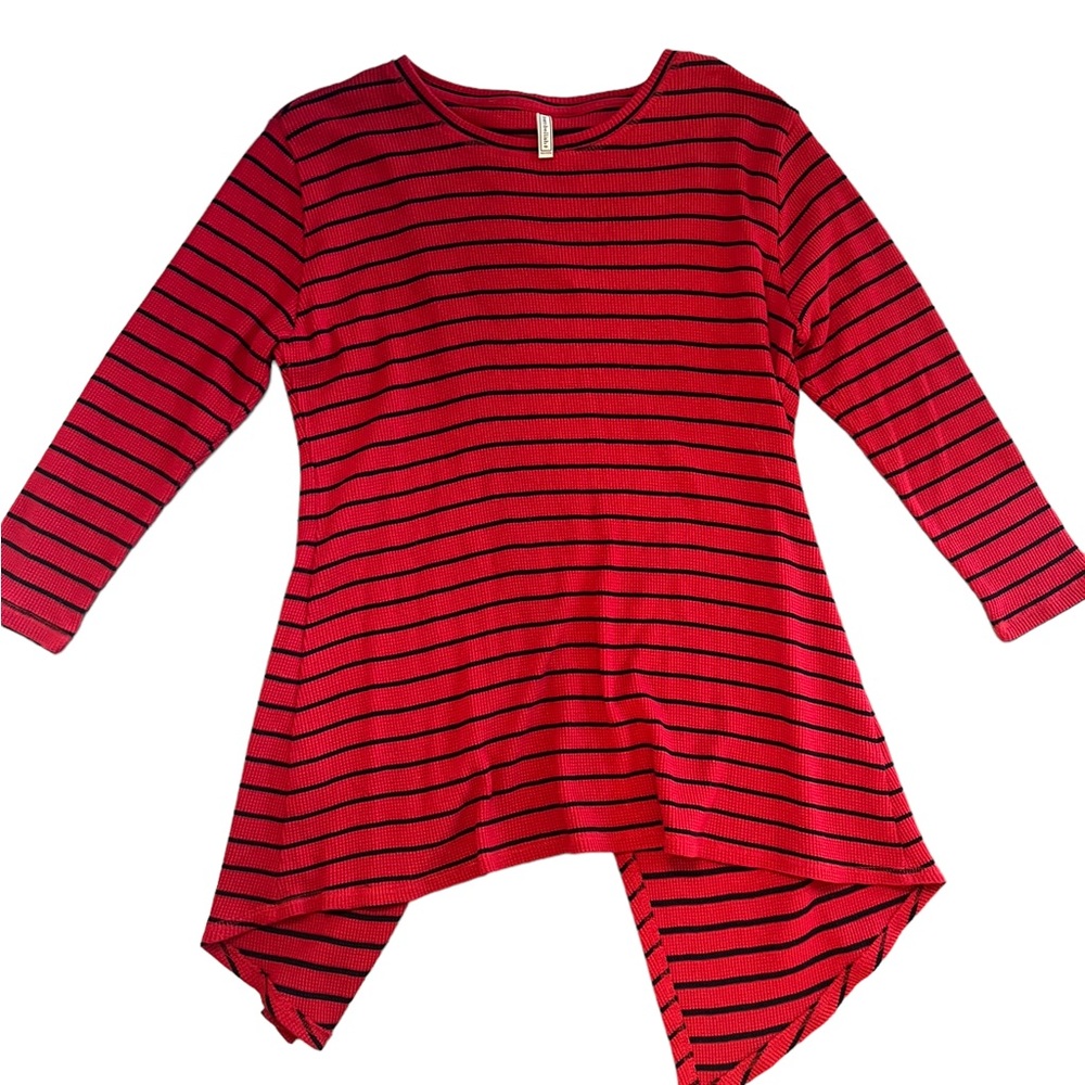 Embellish asymmetrical hem top size large